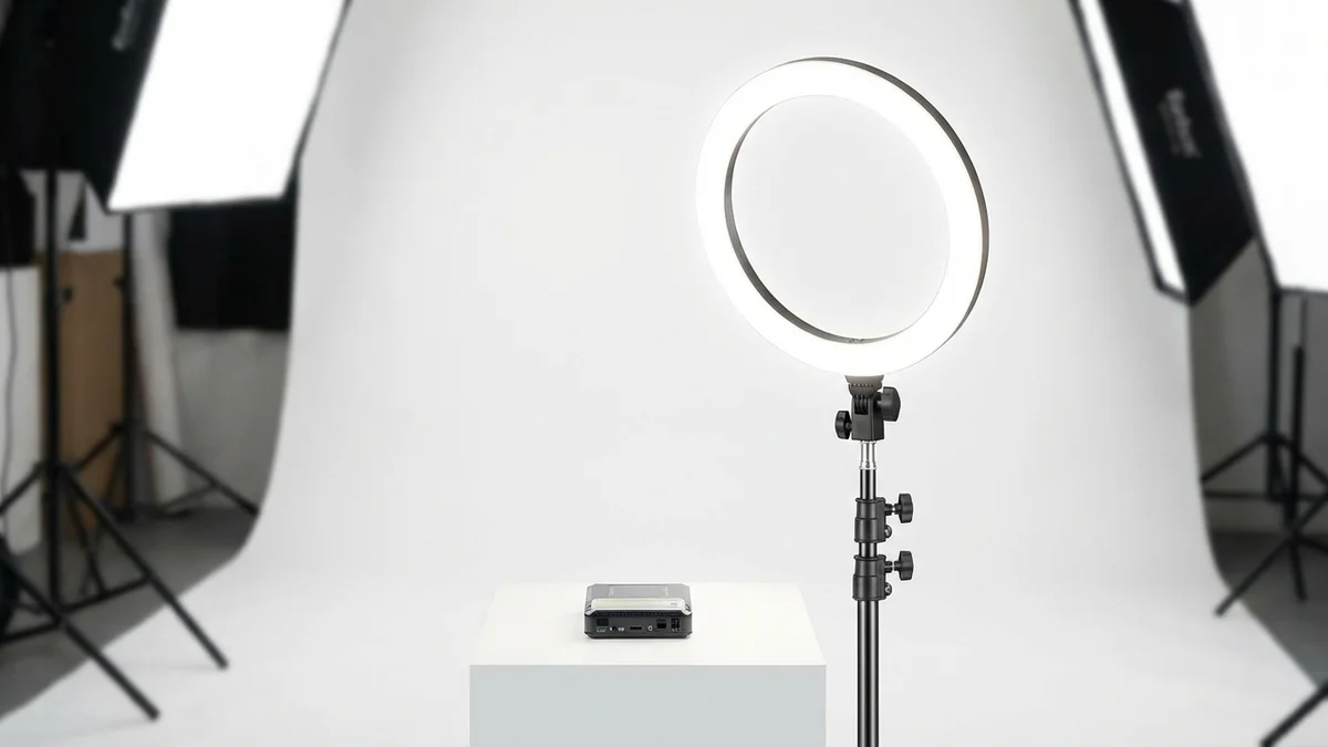 Ring Light for Bridal Shower Photos