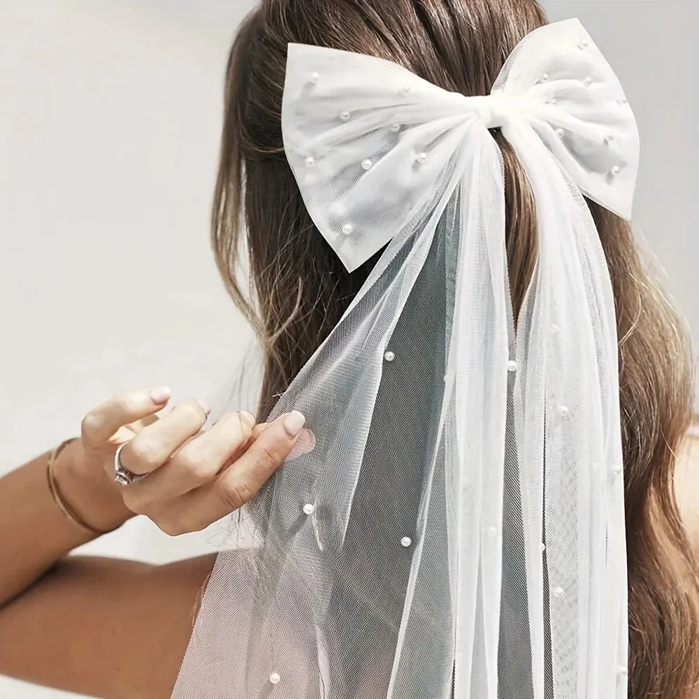 The Bow Veil, The veil everyone will ask about