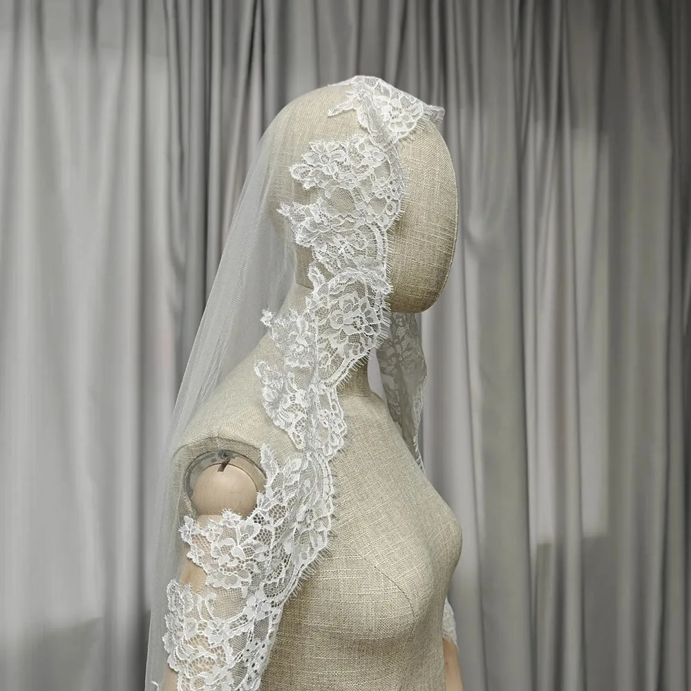 The Mantilla Veil photo 3
