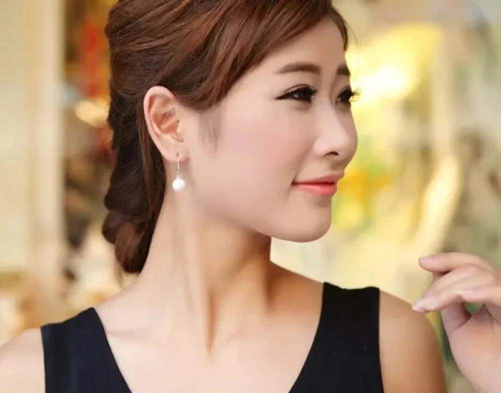 Pearl Drop Bridal Earrings photo 4